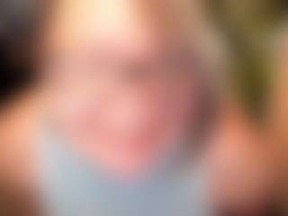 Live cam show with Shannonshine - Striptease Granny on 1on1-livenow