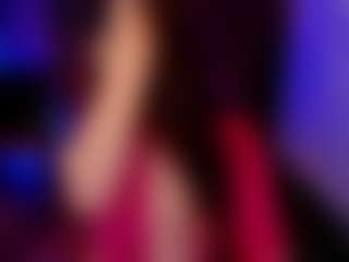 Live cam show with Cee - Average on 1on1-livenow