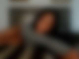 Live cam show with Nicole XOXO - Black Petite on CamwithHer