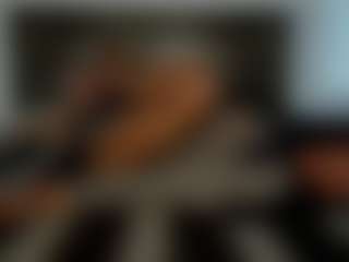 Live cam show with Nicole XOXO - Shaved Pussy Brown Hair on 1on1-livenow