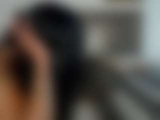 Live cam show with Nicole XOXO - Brown Hair Petite on WildCum