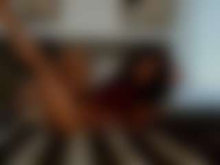 Live cam show with Nicole XOXO - Athletic Brown Eyes on Camming Site