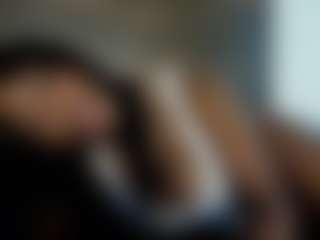 Live cam show with Nicole XOXO - Indian Petite on Camsoda