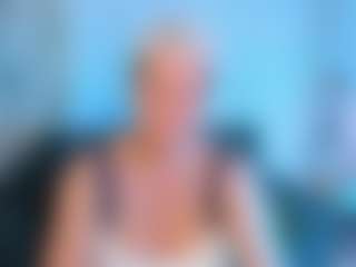 Live cam show with KathySunn - Granny on CamwithHer