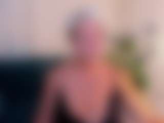 Live cam show with KathySunn - Granny Big Ass on TeamSkeetLive