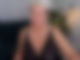 Live cam show with KathySunn - Granny on Camsoda