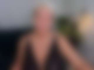 KathySunn MILF webcam performer live streaming