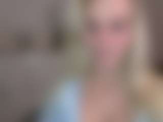 Live cam show with CorneliaBarbie - Upskirt on Milfs Live