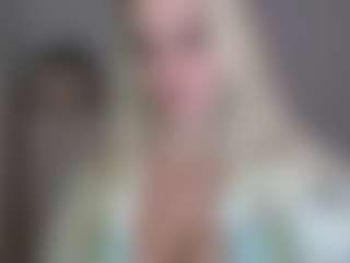 Live cam show with CorneliaBarbie - Upskirt on Gym Cam Girls