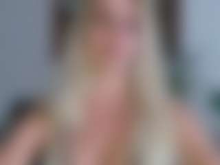 Live cam show with CorneliaBarbie - Upskirt on CSO-WL