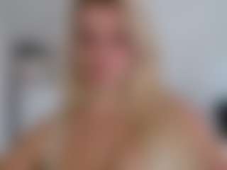 Live cam show with CorneliaBarbie - Upskirt on instabang