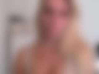 Cam Show en direct de CorneliaBarbie