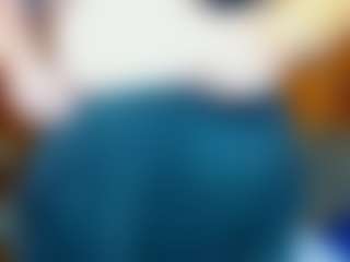 Live cam show with JanetMas - Curvy MILF on WildCum
