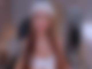 Live cam show with Danna Cruz - Petite on SxyPornLive