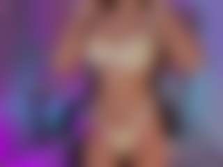 Live cam show with Danna Cruz - Dildo Or Vibrator on Camsoda
