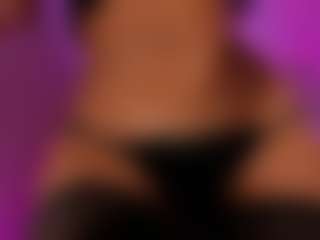 Live cam show with Danna Cruz - Thong on Camming Site
