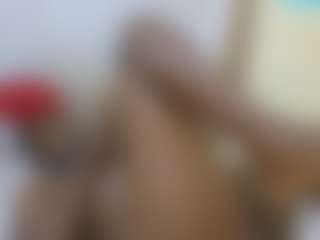 cutyleila MILF webcam performer live streaming