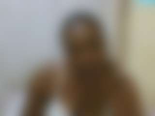 cutyleila MILF webcam performer live streaming