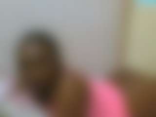 cutyleila MILF webcam performer live streaming
