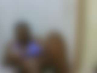 Live cam show with cutyleila - Flashing on Camsoda