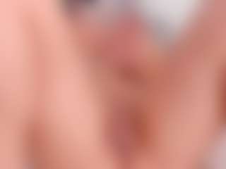 Live cam show with Ishabella - Submissive on SxyPornLive