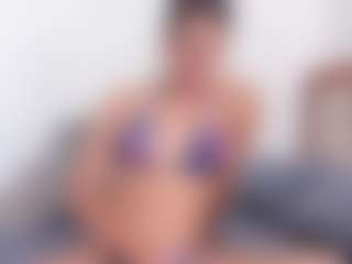 Live cam show with Ishabella - Petite on Camsoda