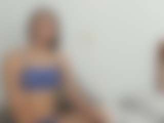 Live cam show with Ishabella - Blonde Hair Petite on Camsoda