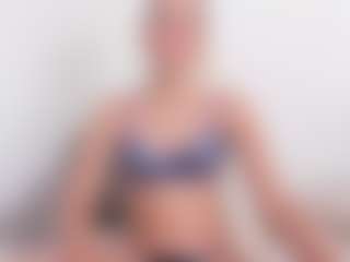 Live cam show with Ishabella - Submissive on xblisslive.com