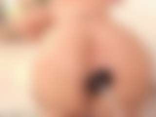 ivannabreast1's Live Sex Cam Show