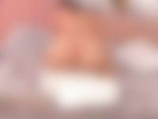 ivannabreast1's Live Sex Cam Show