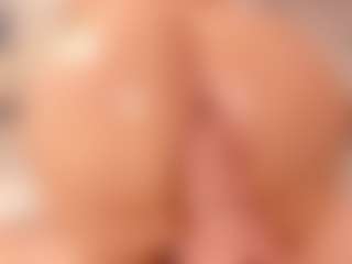 ivannabreast1's Live Sex Cam Show