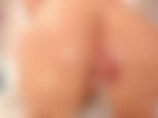 ivannabreast1's Live Sex Cam Show