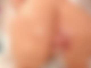 ivannabreast1's Live Sex Cam Show