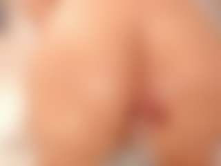 ivannabreast1's Live Sex Cam Show