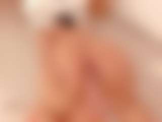 Live cam show with ivannabreast1 - Flashing on AdultVida.com