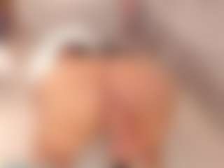 ivannabreast1's Live Sex Cam Show