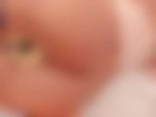 ivannabreast1's Live Sex Cam Show