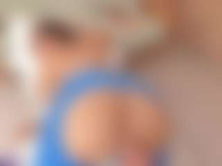 ivannabreast1's Live Sex Cam Show