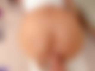 ivannabreast1's Live Sex Cam Show