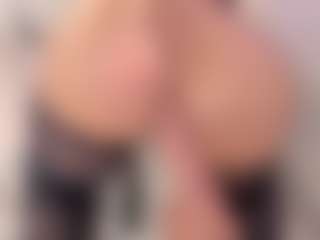 ivannabreast1's Live Sex Cam Show