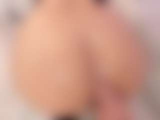 ivannabreast1's Live Sex Cam Show