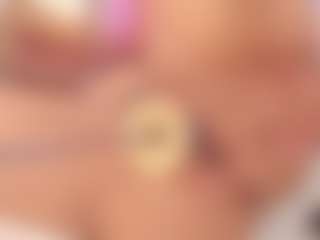 ivannabreast1's Live Sex Cam Show