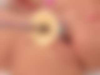 ivannabreast1's Live Sex Cam Show