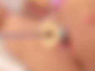 ivannabreast1's Live Sex Cam Show