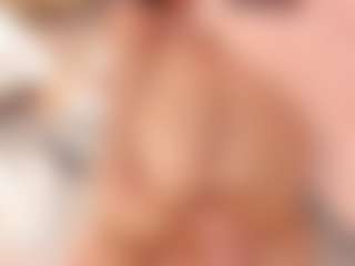 ivannabreast1's Live Sex Cam Show