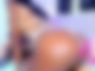 Live cam show with lency-rose - Mature MILF on Uber Horny