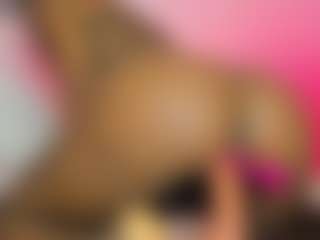 Live cam show with Sharonsmiith1 - Butt Plug on Camsoda