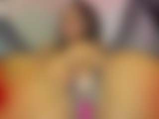 Live cam show with Sharonsmiith1 - Bikini on CamClone