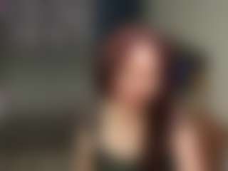 AvroraSakura MILF webcam performer live streaming