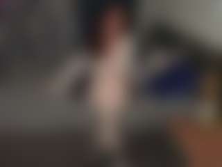 Live cam show with AvroraSakura - Curvy Middle Aged on Camsoda